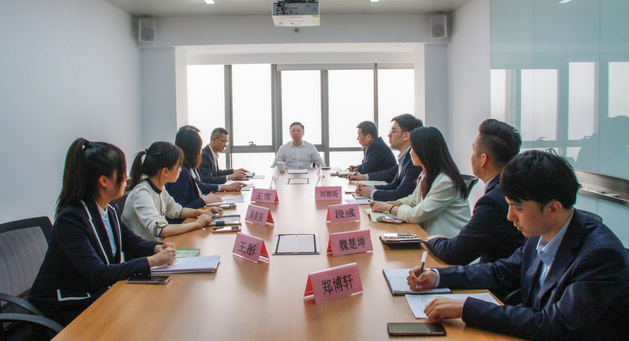 公司黨委書記、董事長杜巖岫調(diào)研投行業(yè)務(wù)部
