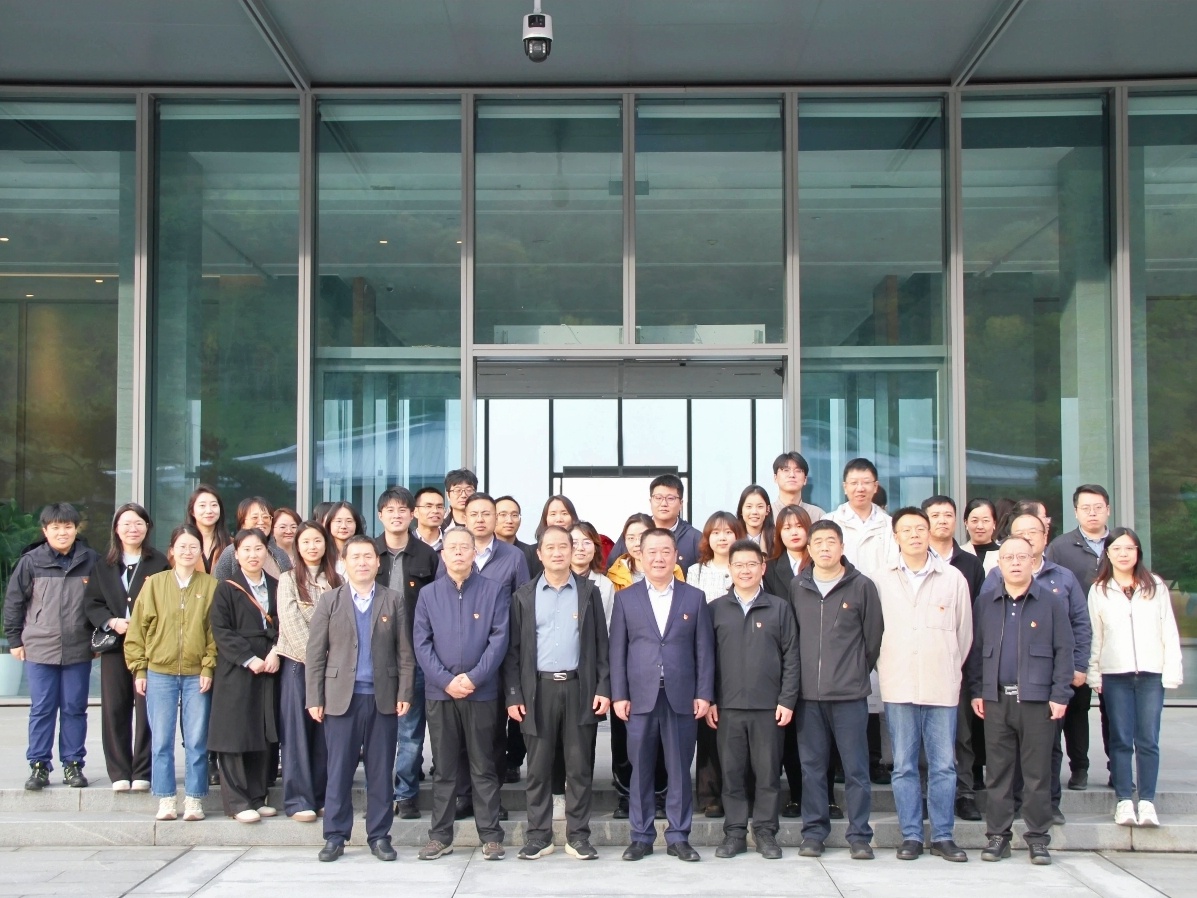 西安投資控股與市財(cái)政局相關(guān)黨支部聯(lián)合開展黨團(tuán)共建主題活動(dòng)